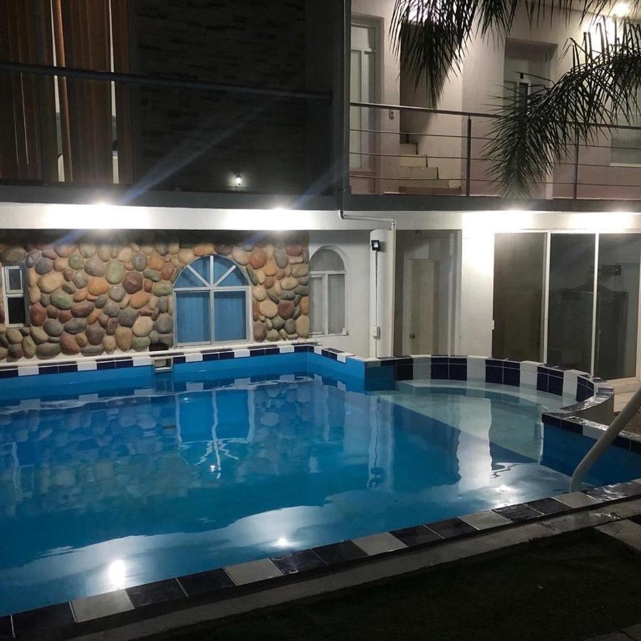 דירות לאון 8 Venator House Boutique מראה חיצוני תמונה