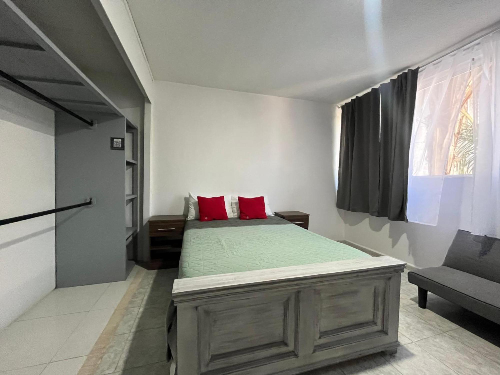 דירות לאון 8 Venator House Boutique מראה חיצוני תמונה