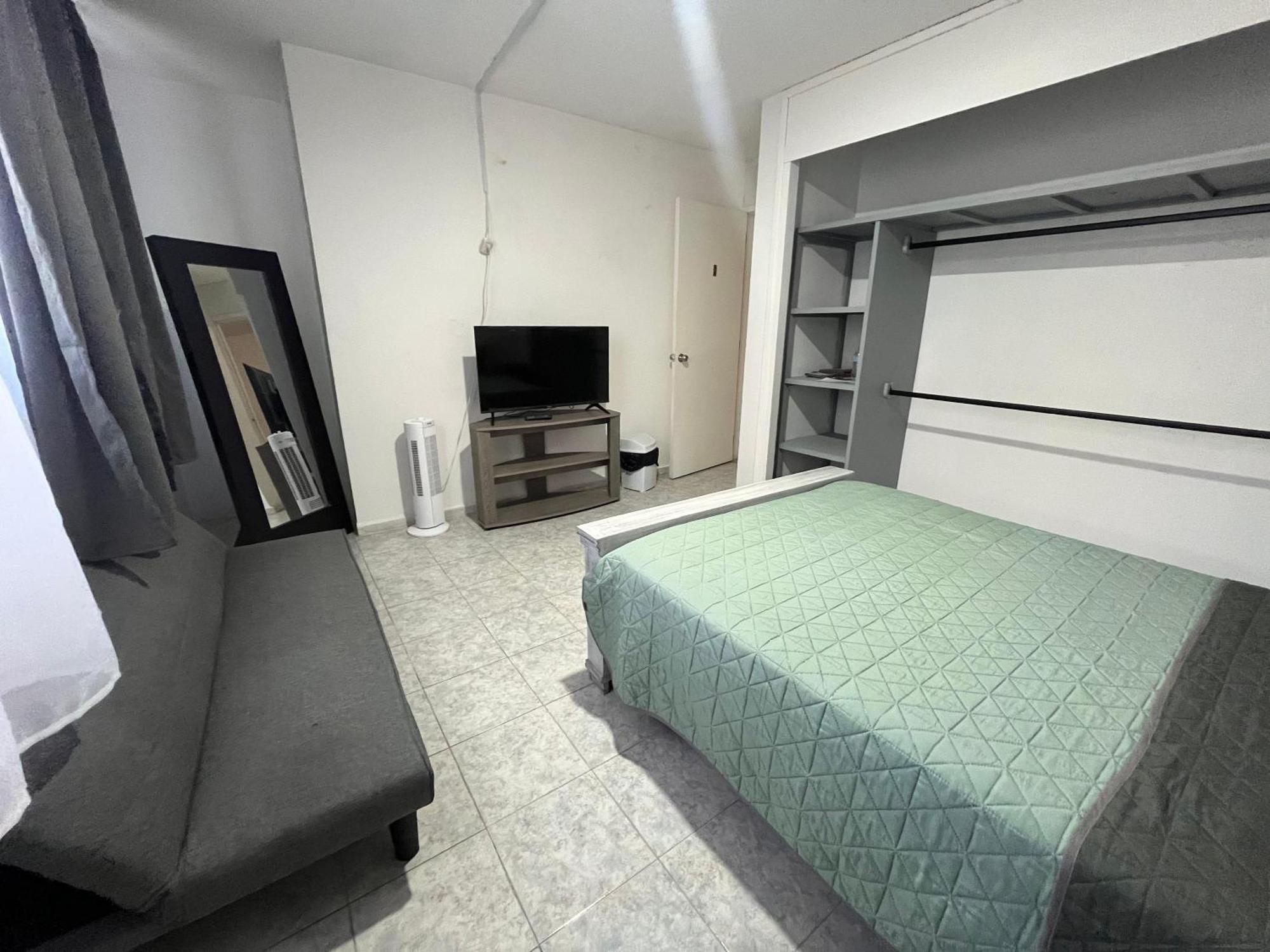 דירות לאון 8 Venator House Boutique מראה חיצוני תמונה